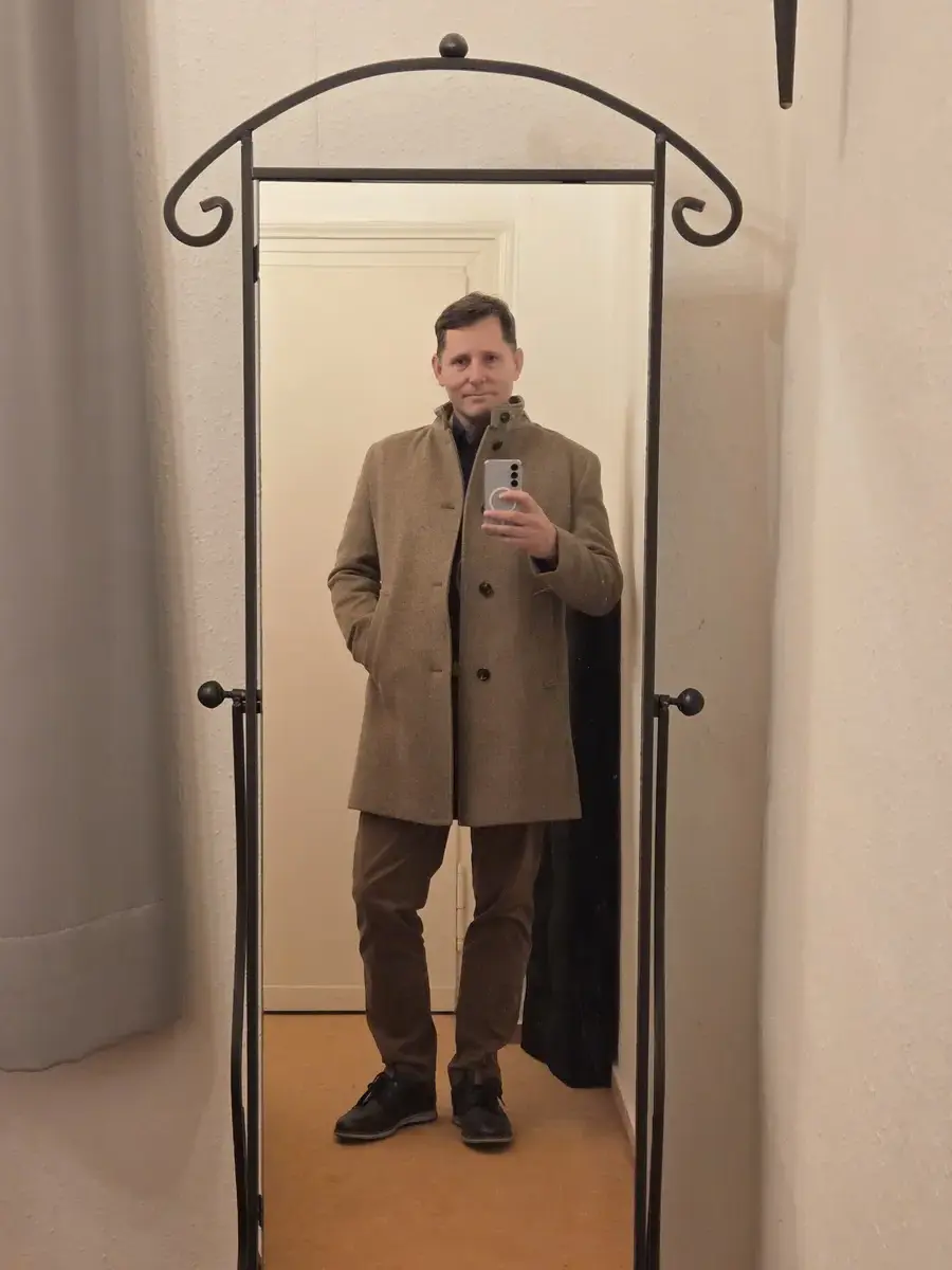 Selfie vor einem Spiegel von dem Fotografen Alexander Konopka