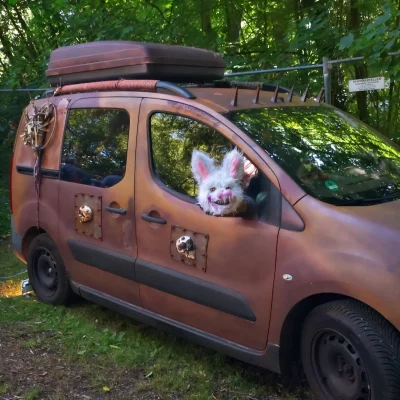 Annotopia: Auto mit Hasenmaske