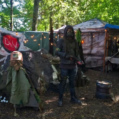 Annotopia: Endzeitmensch mit Maske