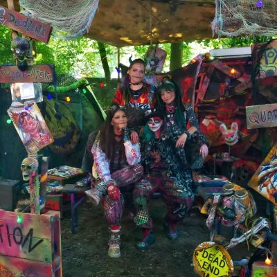 Annotopia: Vier bunte Endzeitfrauen