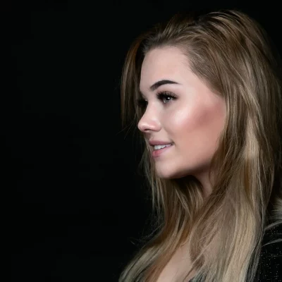 Frau Seitenansicht, Low Key Foto